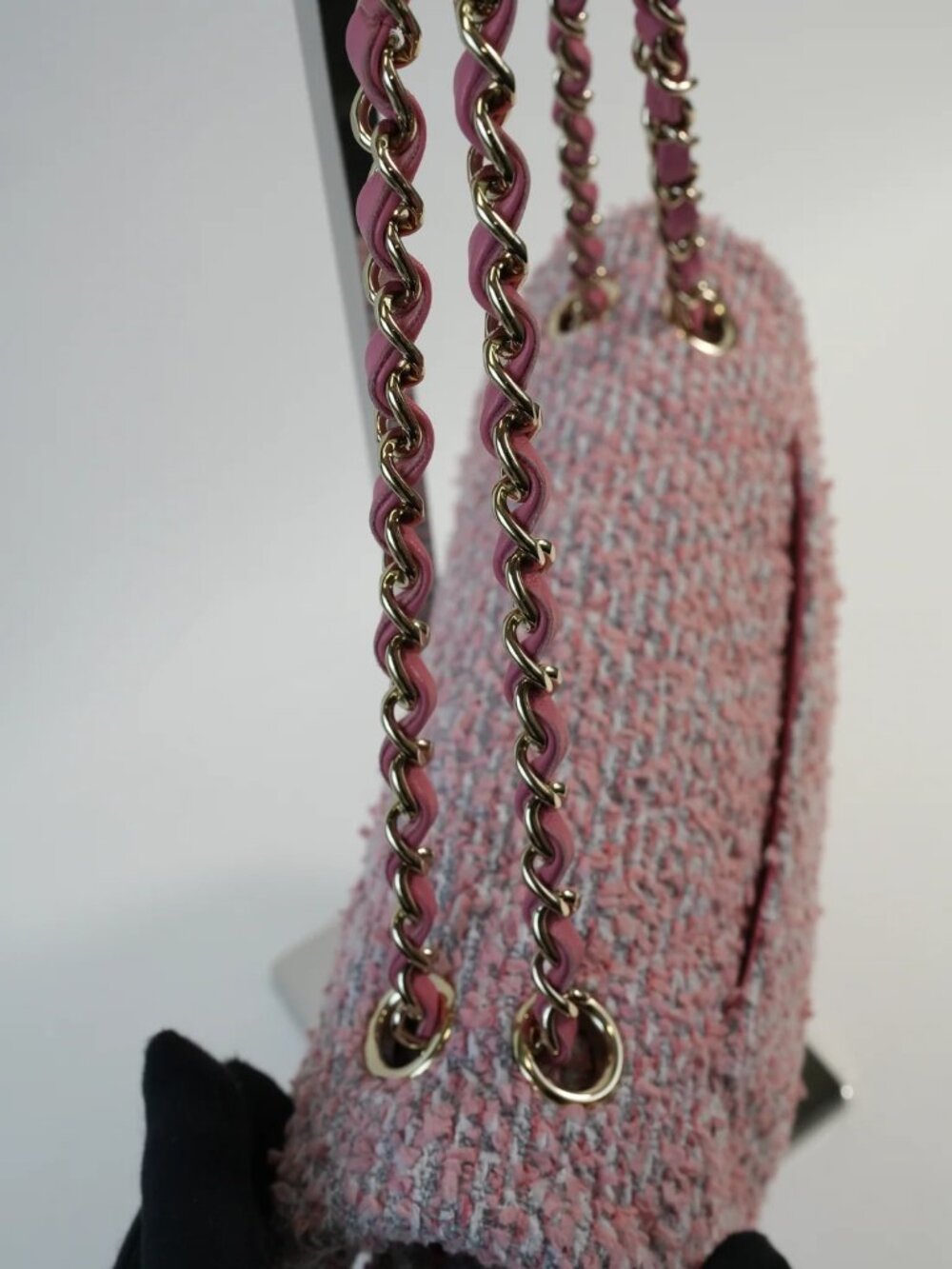 Chanel Medium Classic Flap in Pink Tweed and Gold Hardware Handbag - Picture 8 of 16